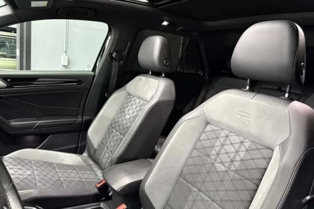 Volkswagen T-Roc (2022) thumbnail 6