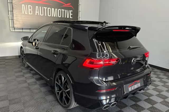 Volkswagen Golf (2022) thumbnail 2