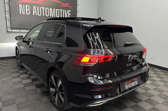 Volkswagen Golf (2021) thumbnail 4