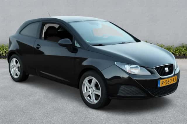 SEAT Ibiza (2011) thumbnail 3