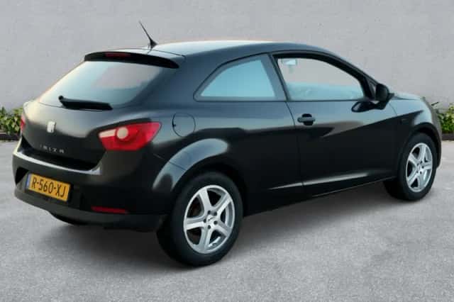 SEAT Ibiza (2011) thumbnail 5