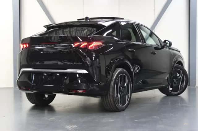 Peugeot e-3008 (2025) thumbnail 3