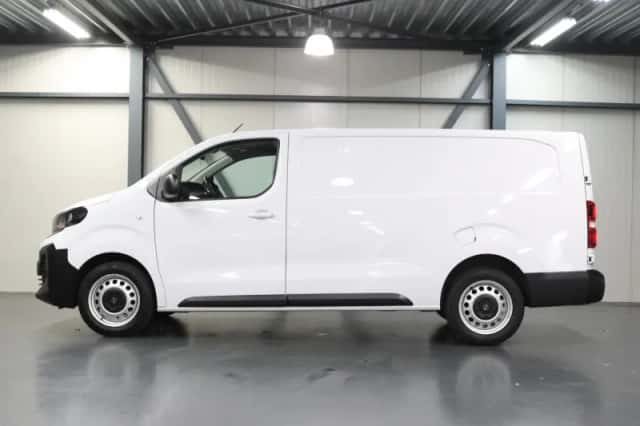 Opel Vivaro (2024) thumbnail 2