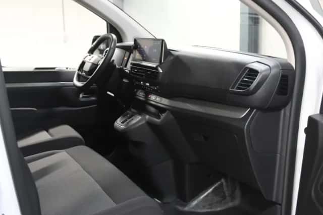 Opel Vivaro (2024) thumbnail 4