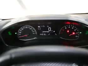 Peugeot 208 (2022) thumbnail 25