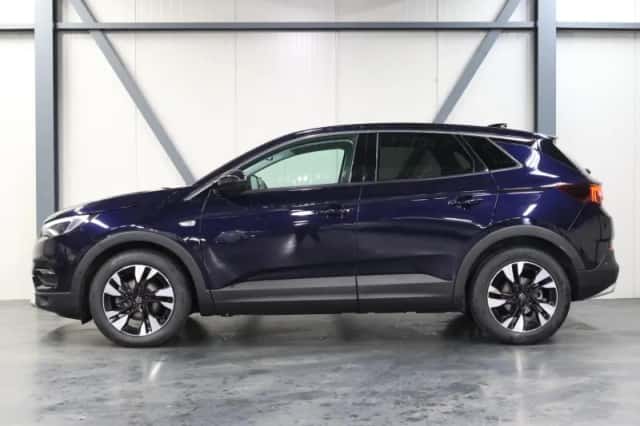 Opel Grandland X (2019) thumbnail 2