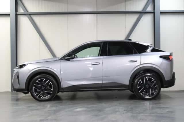 Peugeot 3008 (2025) thumbnail 2