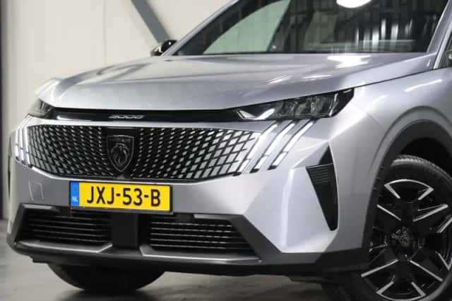 Peugeot 3008 (2025) thumbnail 6