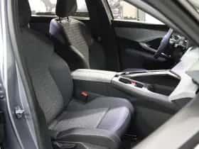 Peugeot 5008 (2025) thumbnail 10