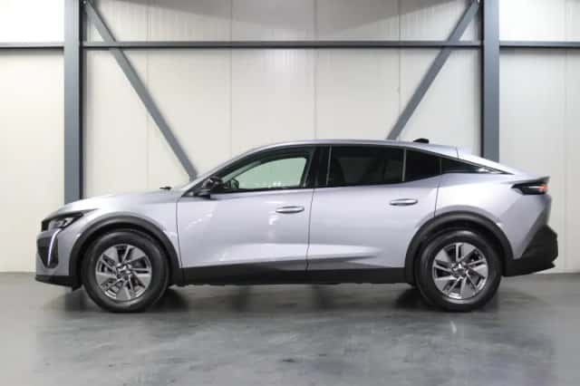 Peugeot 408 (2024) thumbnail 2