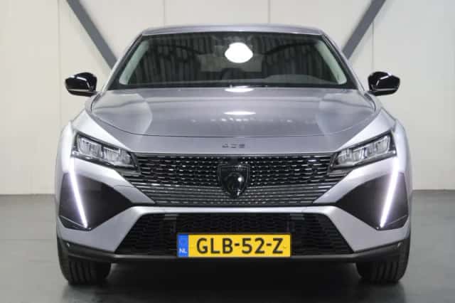 Peugeot 408 (2024) thumbnail 4