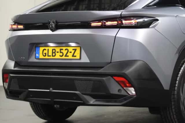 Peugeot 408 (2024) thumbnail 6