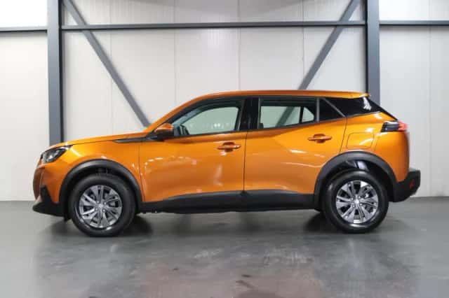 Peugeot 2008 (2022) thumbnail 2