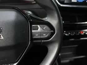 Peugeot 2008 (2022) thumbnail 22