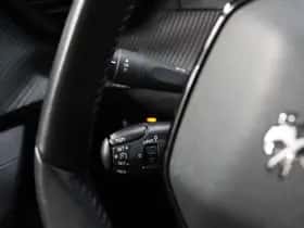 Peugeot 2008 (2022) thumbnail 25