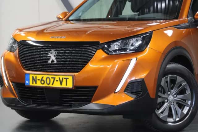 Peugeot 2008 (2022) thumbnail 5