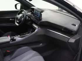 Peugeot 3008 (2024) thumbnail 9