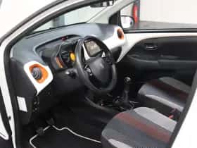 Peugeot 108 (2017) thumbnail 11
