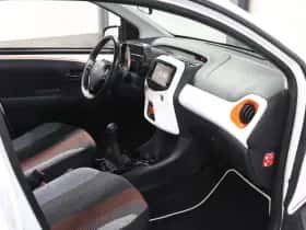 Peugeot 108 (2017) thumbnail 9