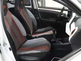 Peugeot 108 (2017) thumbnail 10