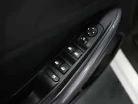 Opel Grandland X (2020) thumbnail 23