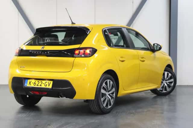 Peugeot 208 (2021) thumbnail 3