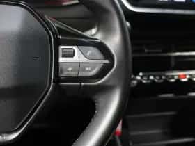 Peugeot 208 (2021) thumbnail 23