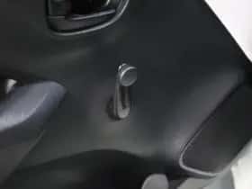 Peugeot 108 (2021) thumbnail 18
