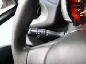 Peugeot 108 (2021) thumbnail 21