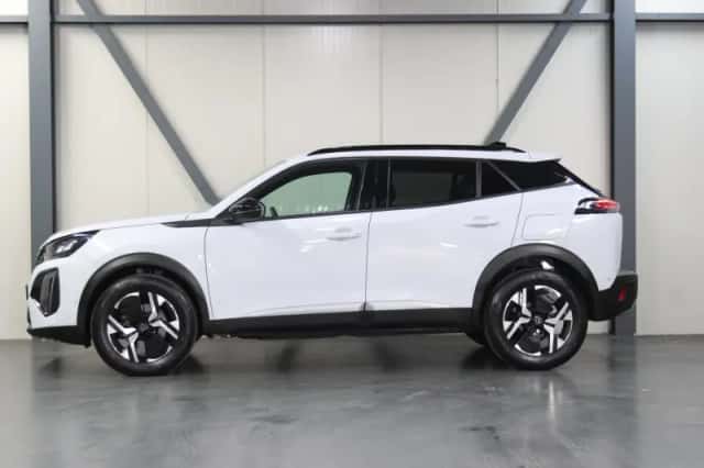 Peugeot 2008 (2025) thumbnail 2