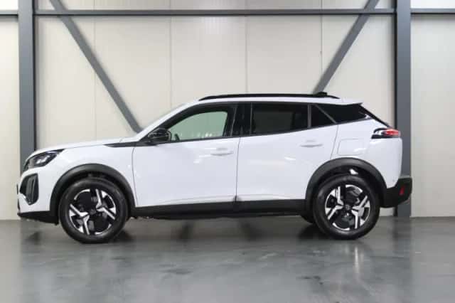 Peugeot 2008 (2025) thumbnail 2