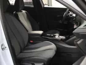 Peugeot 2008 (2025) thumbnail 9