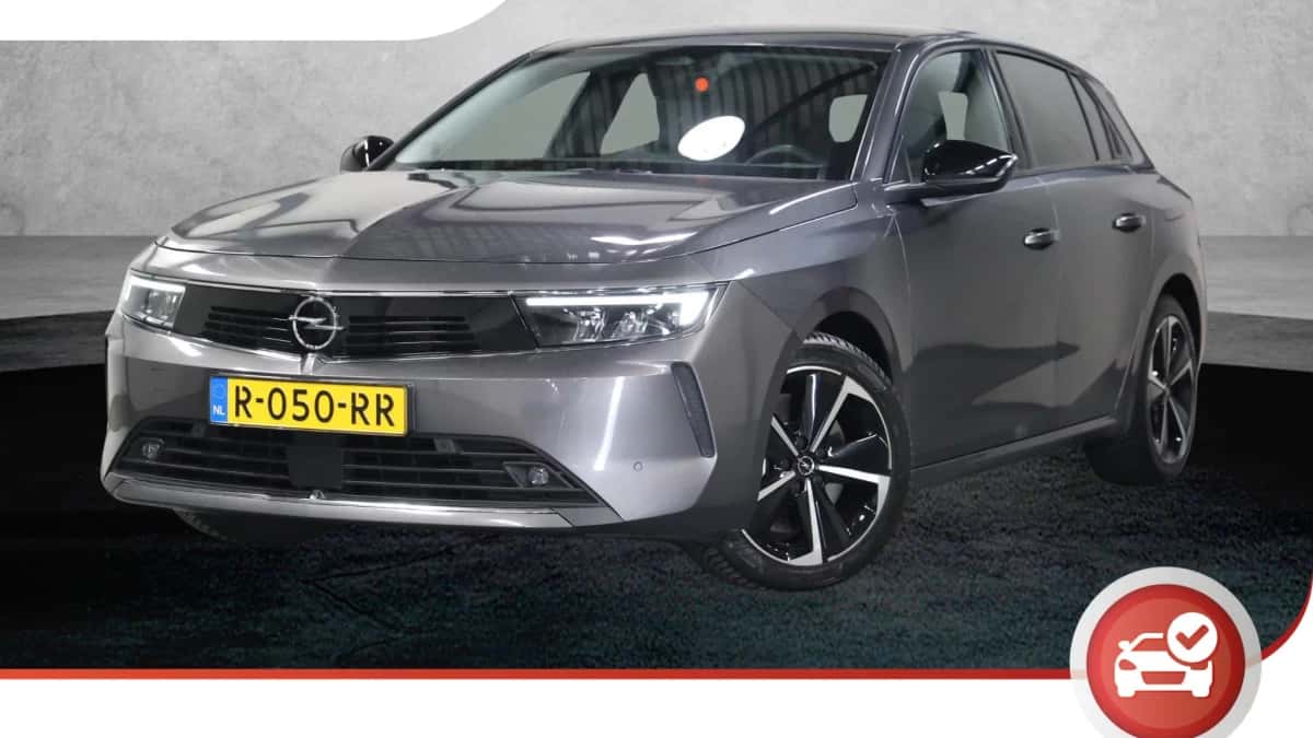 Opel Astra (2022) — foto 1