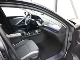 Opel Astra (2022) thumbnail 9
