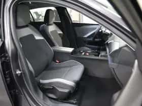 Opel Astra (2022) thumbnail 10