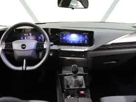 Opel Astra (2022) thumbnail 13