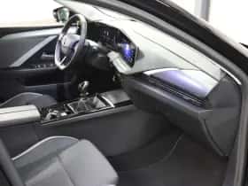Opel Astra (2022) thumbnail 8