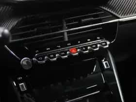 Peugeot 2008 (2020) thumbnail 35