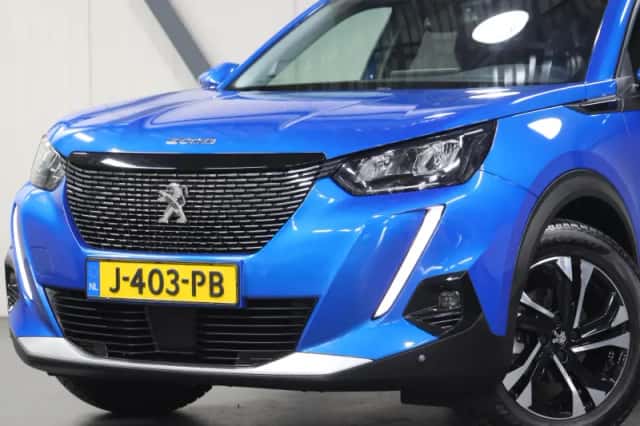 Peugeot 2008 (2020) thumbnail 6