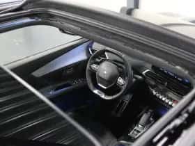 Peugeot 3008 (2022) thumbnail 9
