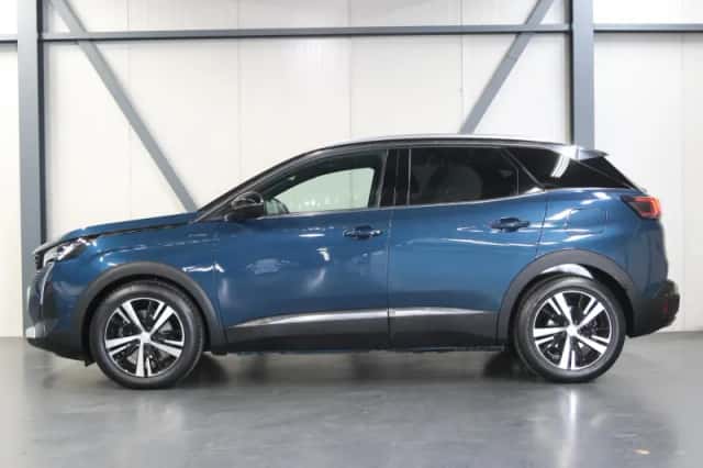 Peugeot 3008 (2022) thumbnail 2