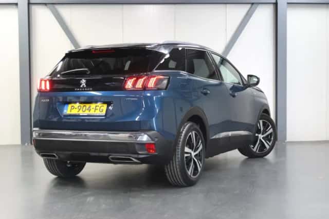 Peugeot 3008 (2022) thumbnail 3