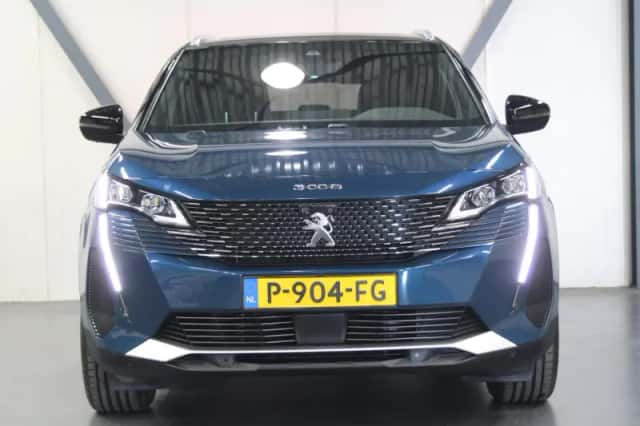 Peugeot 3008 (2022) thumbnail 5