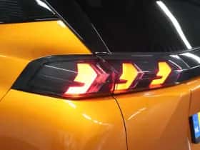 Peugeot 2008 (2021) thumbnail 21