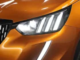 Peugeot 2008 (2021) thumbnail 23
