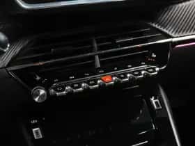 Peugeot 2008 (2021) thumbnail 40