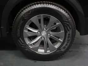 Peugeot 2008 (2021) thumbnail 18