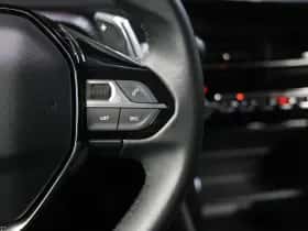 Peugeot 2008 (2021) thumbnail 22