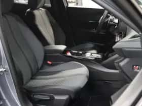 Peugeot 2008 (2025) thumbnail 9