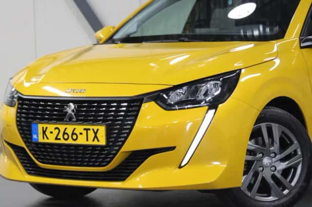 Peugeot 208 (2021) thumbnail 5